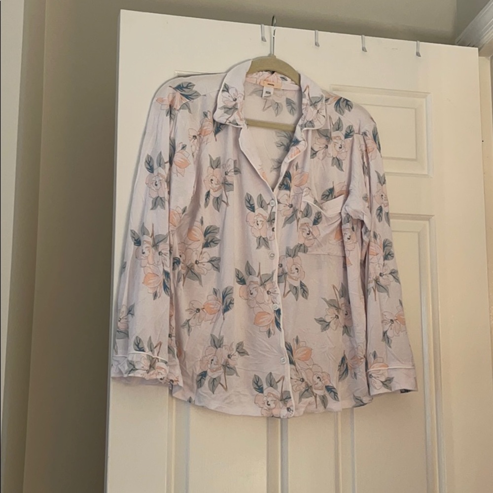 Eberjey Floral Button-Up Pajama Top in Light Pink and Peach